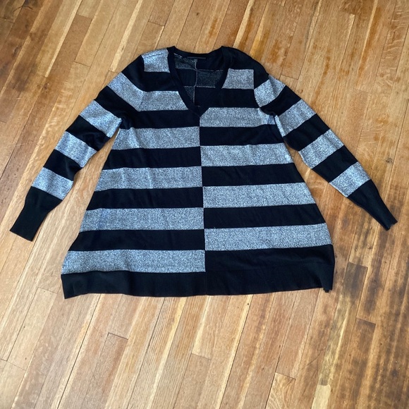 Lane Bryant Striped V-Neck Tunic Sweater Women's Plus Size 14/16 Metallic Knit - Picture 5 of 7